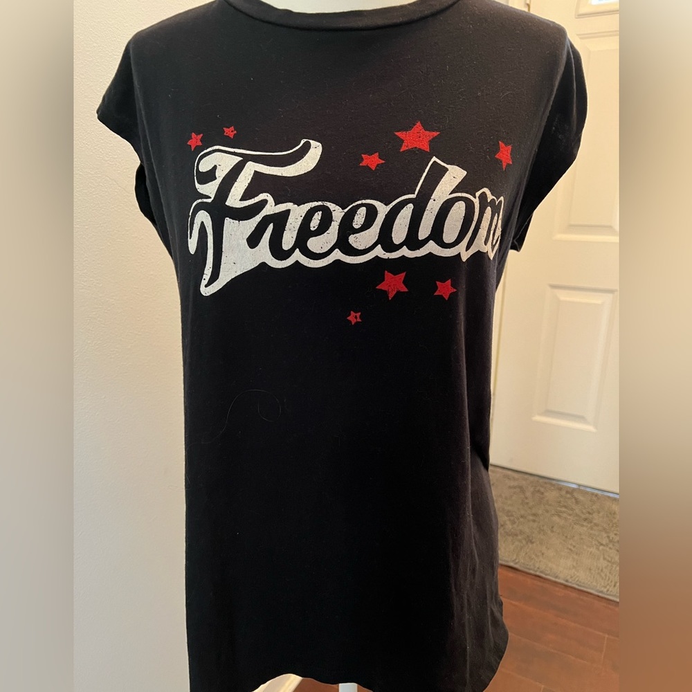 Freedom tee